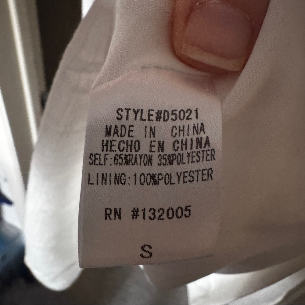 Women’s Small White Entro Dress - Picture 4 of 6